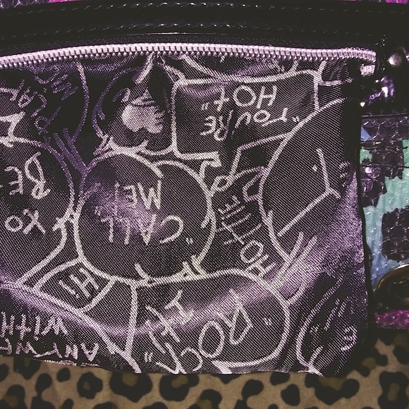 Betseyville cheetah purse - Picture 14 of 14